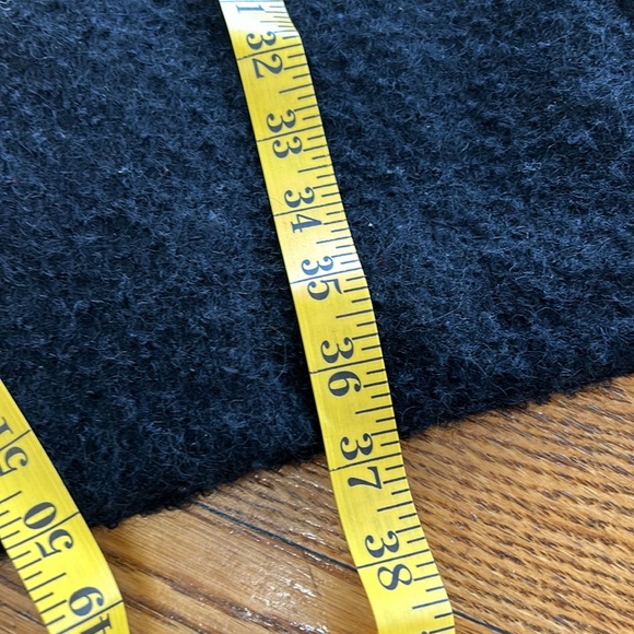 Vintage Wyandotte fabric 100% wool black boucle coat with mink collar. - Picture 11 of 13